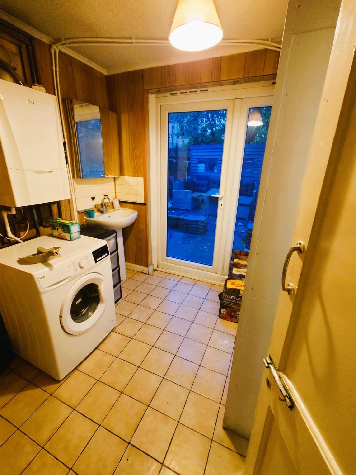 Edwardian 4 Bedrooms With 4 Bathrooms Townhouse, Next To Underground, Accommodates 10 People London Exterior foto